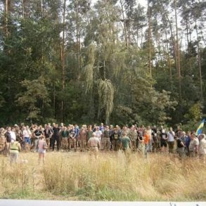 Соцмережі про ОУНівську акцію проти "мирної хресної ходи"
