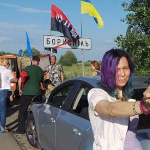 Соцмережі про ОУНівську акцію проти "мирної хресної ходи"