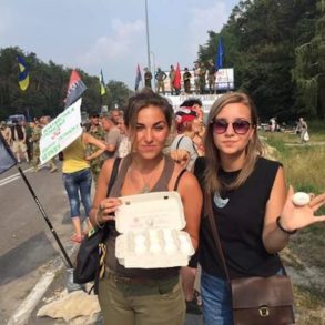 Соцмережі про ОУНівську акцію проти "мирної хресної ходи"