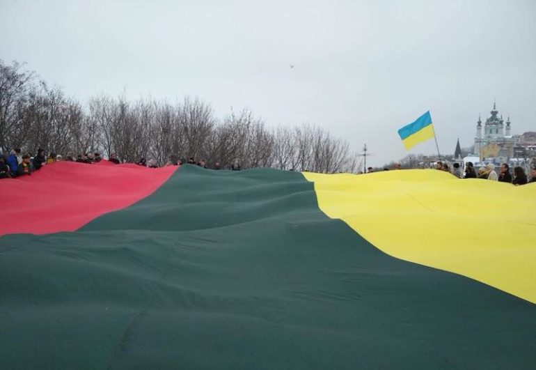 Акція з нагоди 100-річчя незалежності Литви
