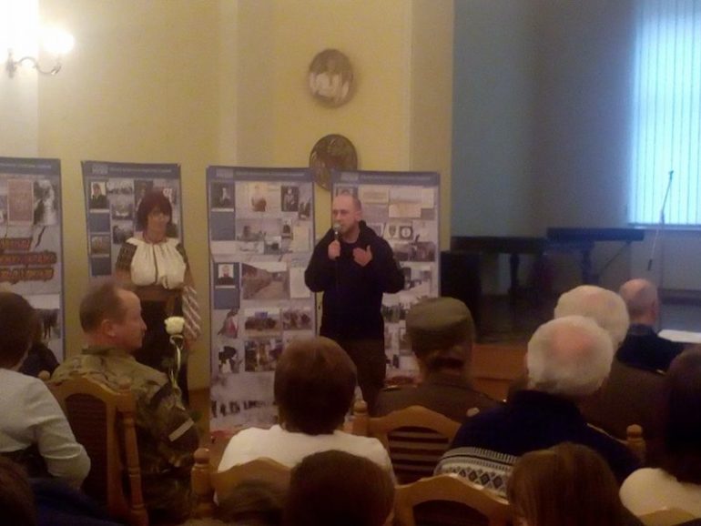 Виставка “У боротьбі за незалежну Україну: від дідів до внуків”