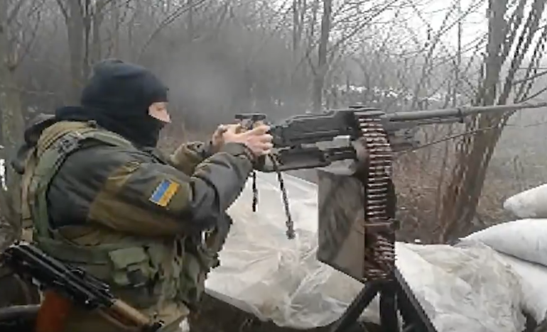 Бійці Добровольчого Батальйону ОУН на передовій