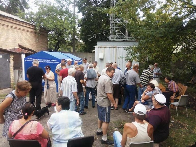 Збори громади і переобрання голови селища Водогін
