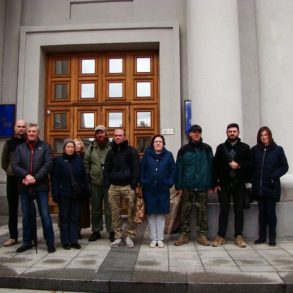 Акція в МЗС "Верніть Степана Бандеру в Україну"