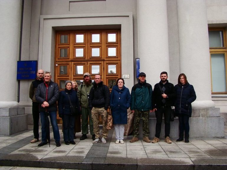 Акція в МЗС "Верніть Степана Бандеру в Україну"
