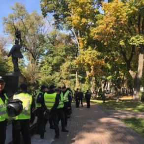 Покрова-2018: боротьба з сатанинськими ідолами у Маріїнському парку