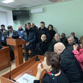 ОУНівці захищають ветерана війни від прокурорського свавілля