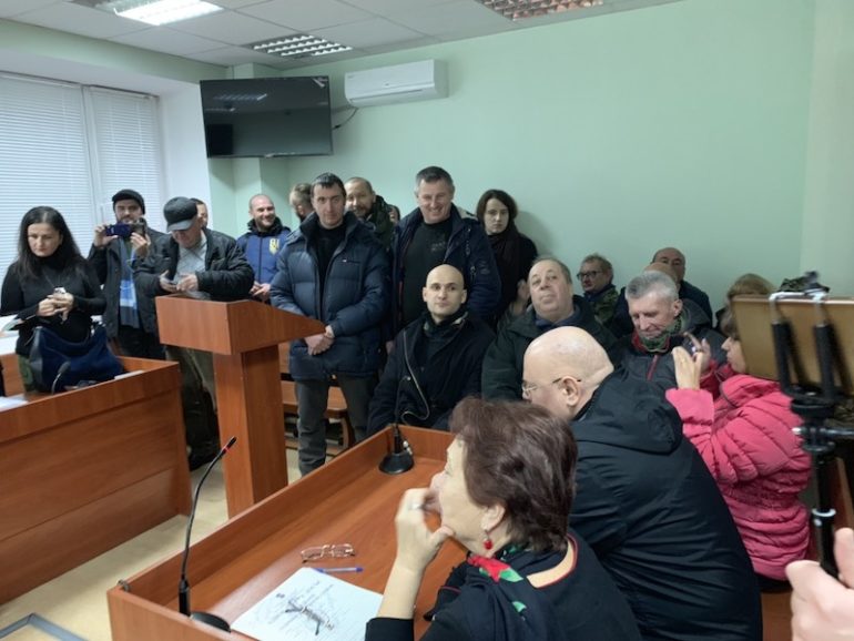 ОУНівці захищають ветерана війни від прокурорського свавілля