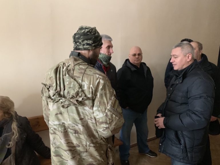 ОУНівці захищають ветерана війни від прокурорського свавілля