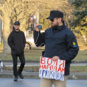 Пікетування російського посольства проти анексії Білорусі