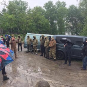 ОУНівці вийшли на захист рекреаційної зони біля Йорданського озера у Києві.
