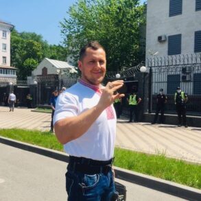 Де Роман Біленький? - пікет московської амбасади