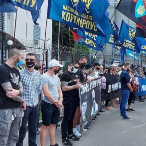 Де Роман Біленький? - пікет московської амбасади