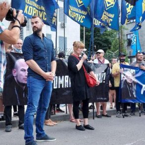 Де Роман Біленький? - пікет московської амбасади